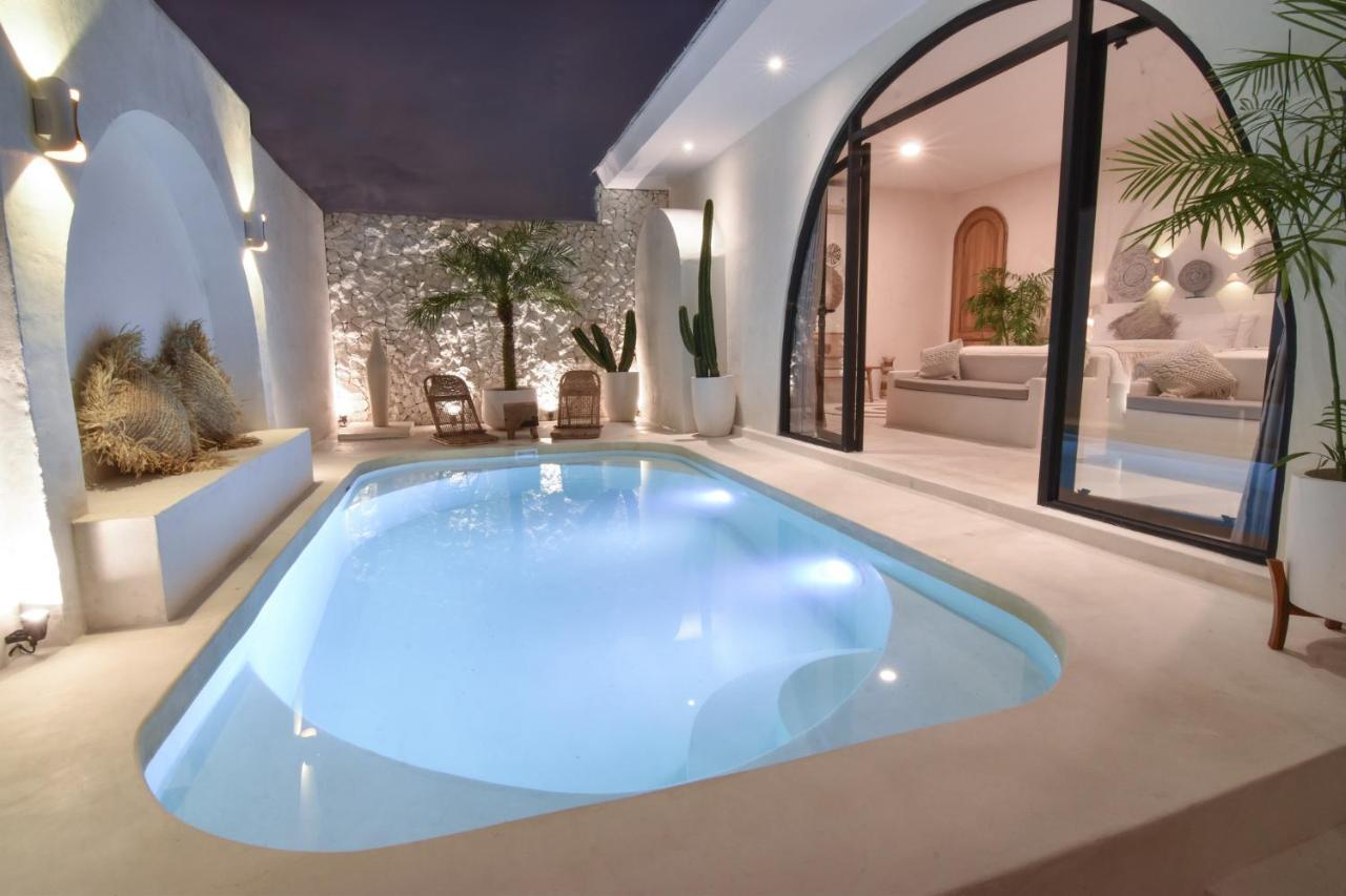 Bohemian Jogja Villas With Private Pool Kejayan Bagian luar foto