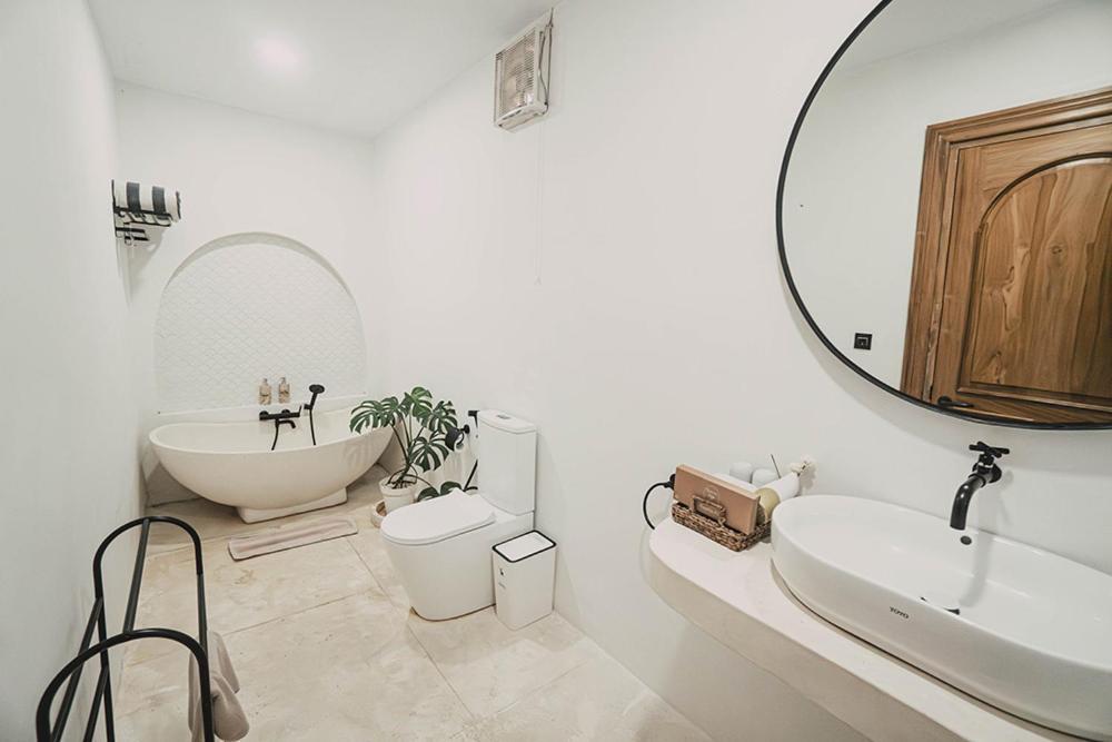 Bohemian Jogja Villas With Private Pool Kejayan Bagian luar foto